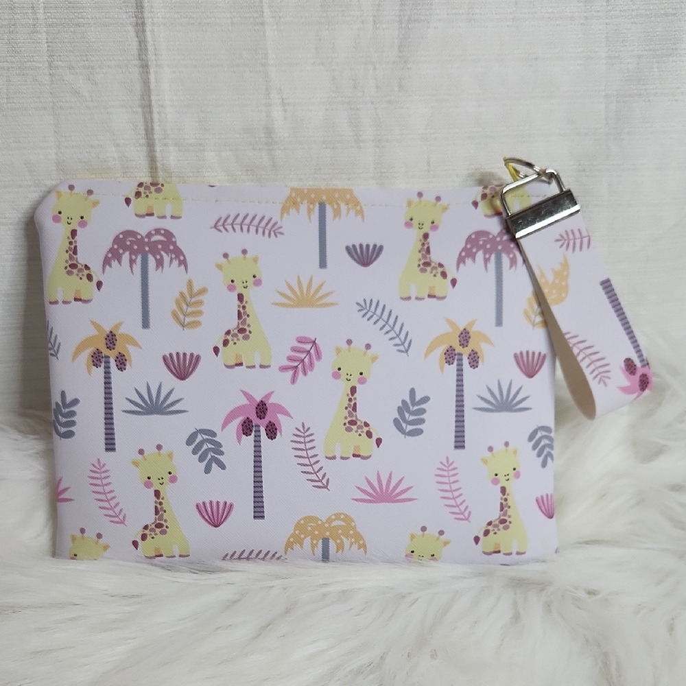 Giraffe Print Wristlet Clutch - Multicolor